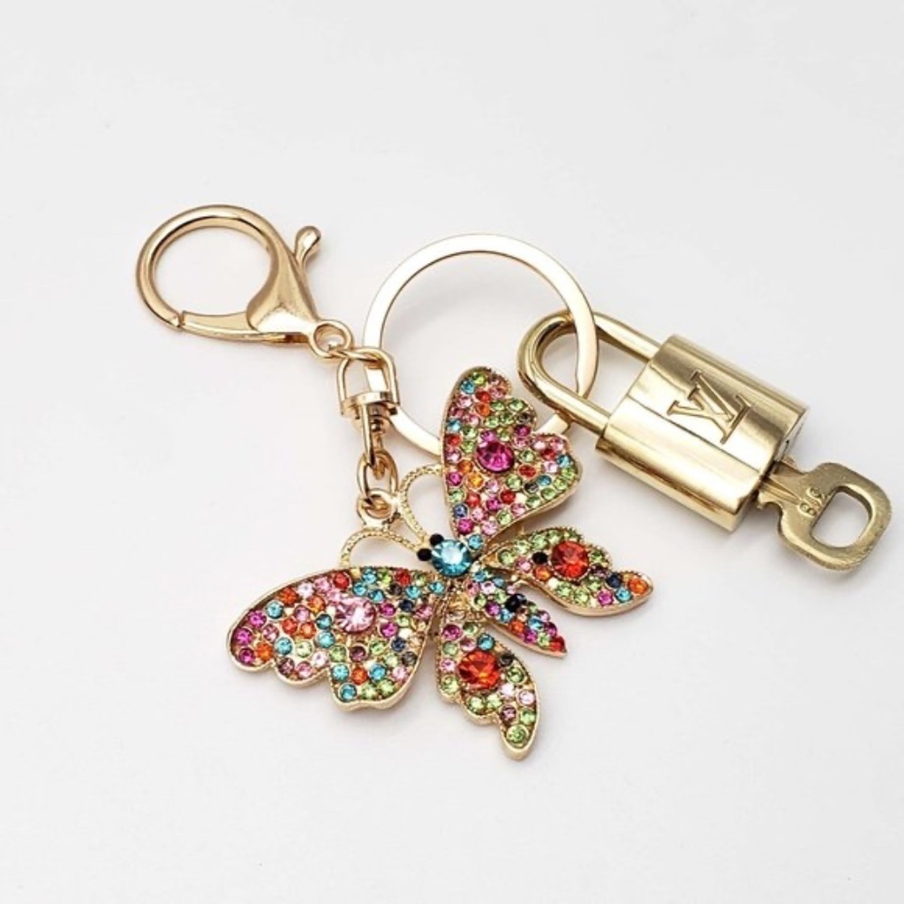 Louis Vuitton Gold Lock 🔒 Authentic LV Key + Unbranded Butterfly Bag Charm - Picture 2 of 9